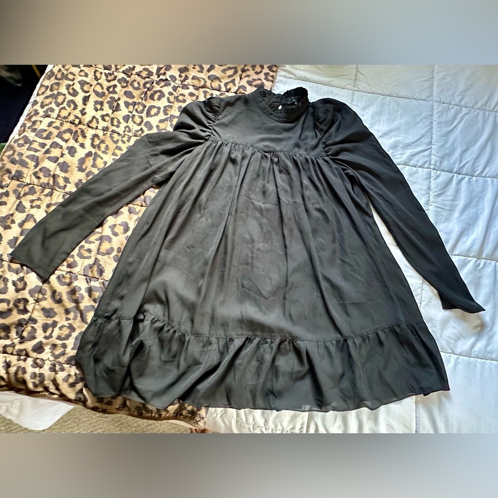 ✨ IN THE STYLE Lorna Luxe Black Babydoll Ruffle Hem Long Sleeve Dress